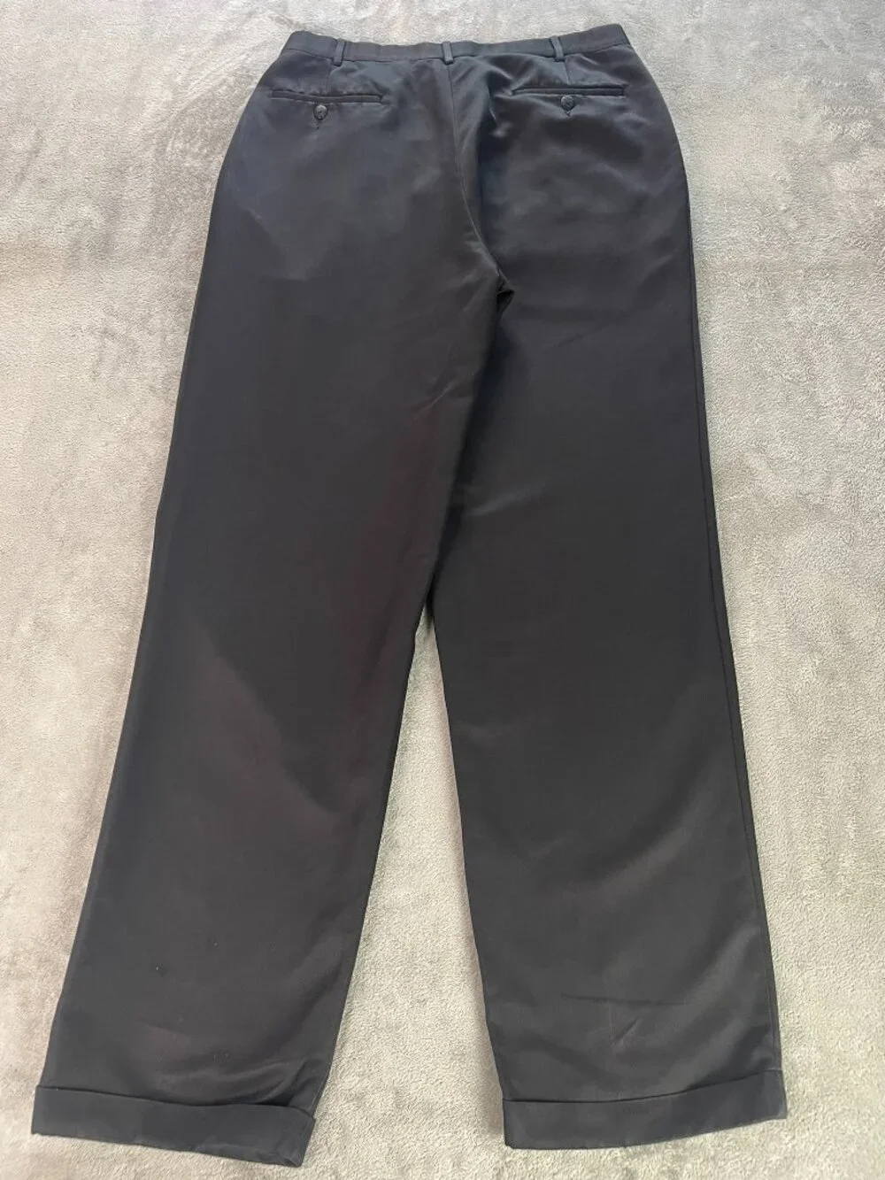 Roundtree & Yorke Men's 33/34 Black Pleated Cuffed Dress Pants Easy Care